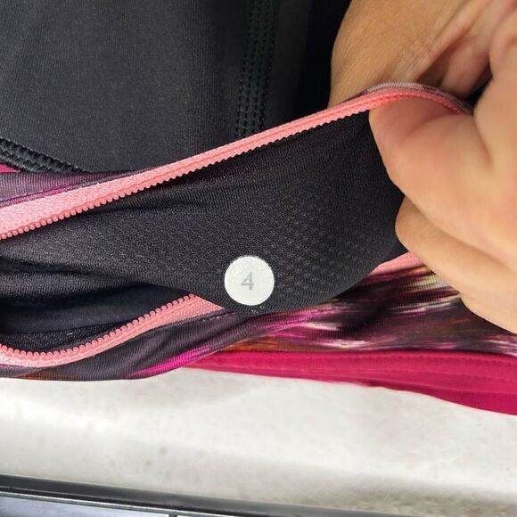 Lululemon Women’s Pace Rival Crop Black Pink Rare Size 4 - Picture 10 of 10